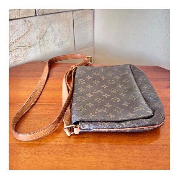 💚STYLISH💚LOUIS VUITTON MUSETTE TANGO SHOULDER BAG - Picture 4 of 16